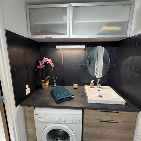 Climatise - Wifi Fibre - Calme - Centre Apartment *